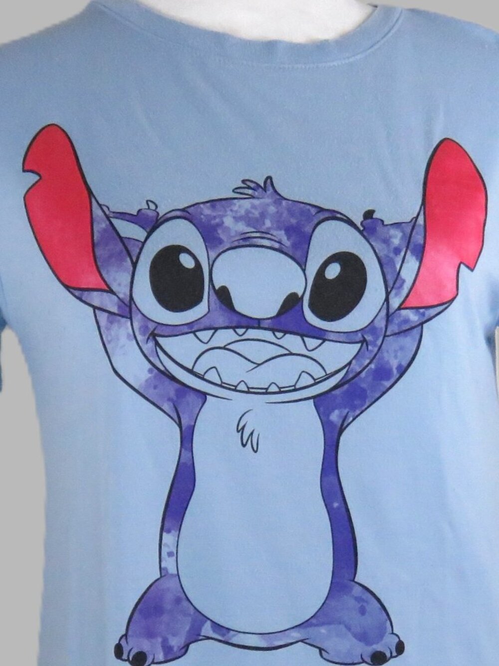 Disney Women's Blue Short Sleeve Pullover Stitch Graphic Shirt Size M 7-9 (C2059